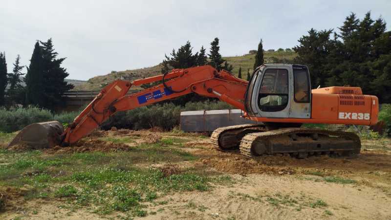 OmecoHub - FIAT HITACHI EX235